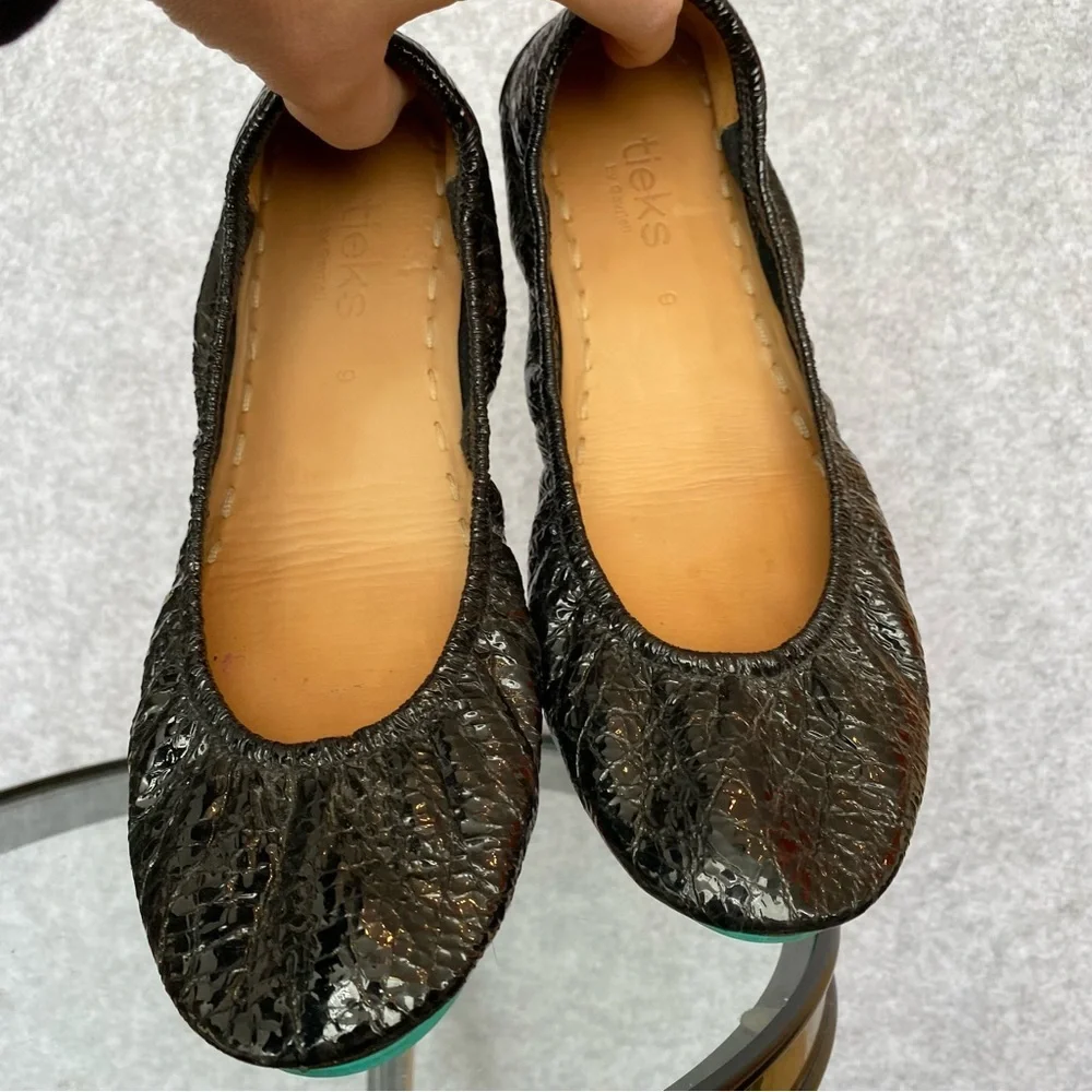 T22 Tieks by Gavrieli Obsidian Black embossed croc patent leather 9